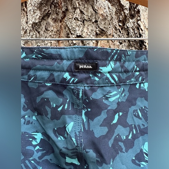 prAna Men’s Boardshorts - Picture 3 of 5